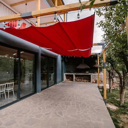 Hrazdan Vardeni Guesthouse מראה חיצוני תמונה