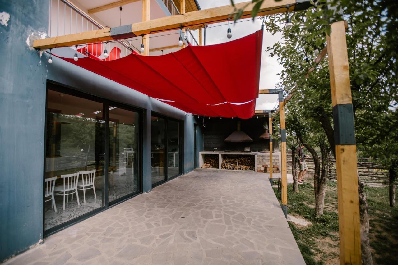 Hrazdan Vardeni Guesthouse מראה חיצוני תמונה