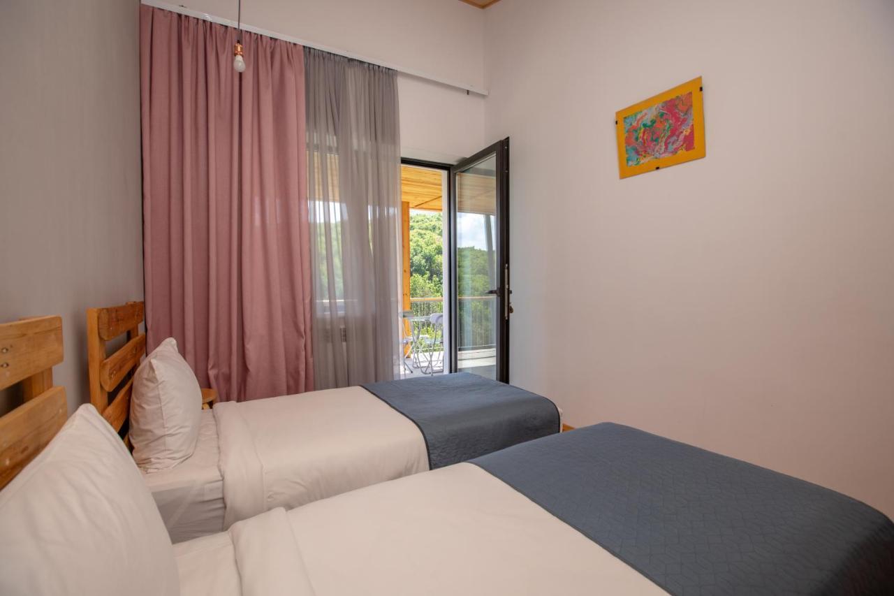 Hrazdan Vardeni Guesthouse מראה חיצוני תמונה